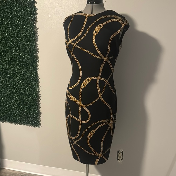 Elegant Black and Gold Chain Print Dress - Picture 1 of 6